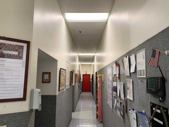 Litstationhallway